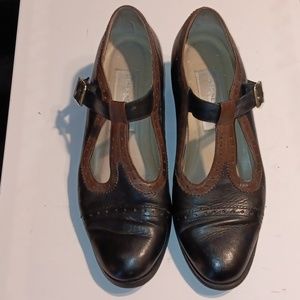 Jones New York leather T-strap Mary Janes block heel